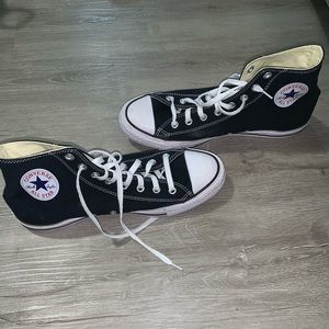 Black high-top converse